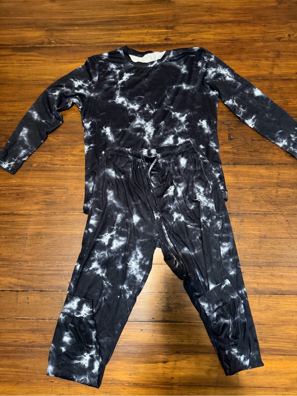 Women's Black Tie-Dye Long Sleeve Pajama Set